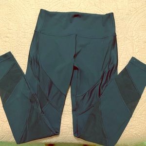 black mesh patterned full length leggings sz8